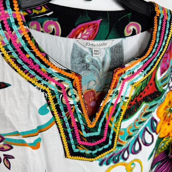 John Mark Black and White Graphic Blouse with 3/4 Sleeves Petite Medium - Picture 3 of 5